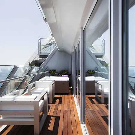 Hotel W 5*