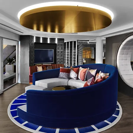 Hotel W
