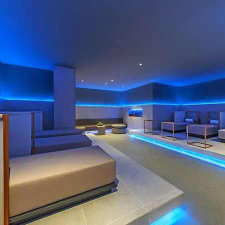 W Hotel 5*