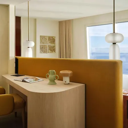 Hotel W 5*