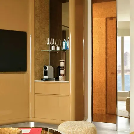 Hotel W