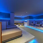 W Hotell 5*