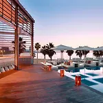 W Hotell